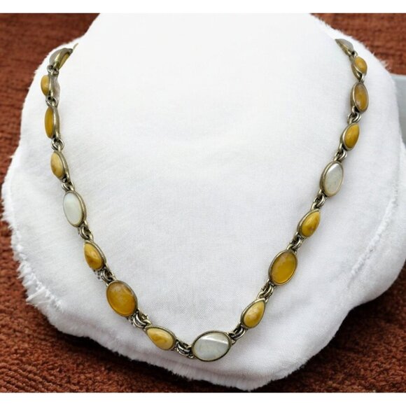 Liz Claiborne Gold Tone Necklace with Amber & White Oval Resin Links - Picture 1 of 8